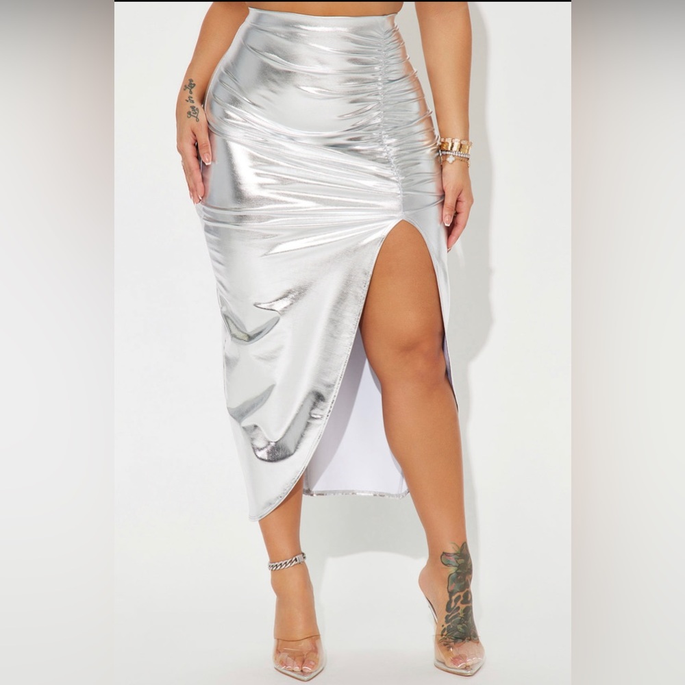 Selena Side Ruched Faux Leather Maxi Skirt - Silver